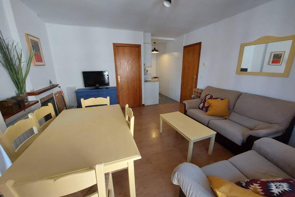 Casa Bihotz - Bonito Y Centrico Apartamento Con Garaje En Sallent Sallent De Gallego Luaran gambar